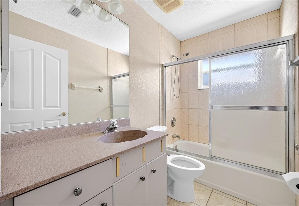 2494 VANKEUREN DRIVE photo 25
