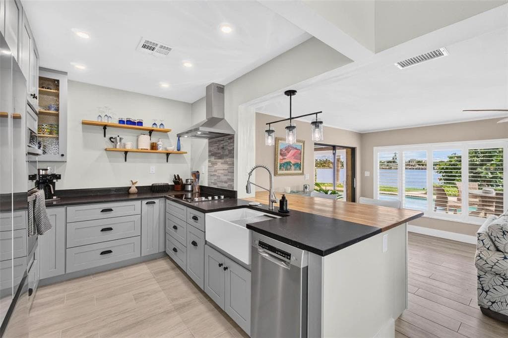 53 DOLPHIN DRIVE photo 16