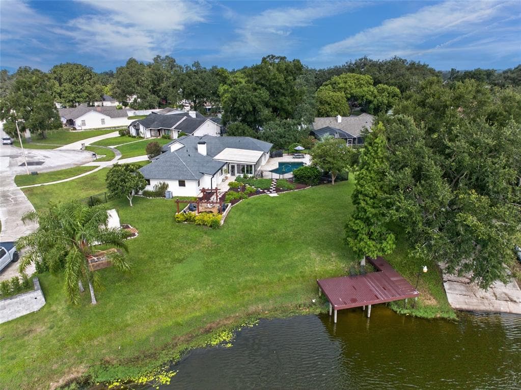 906 RETRIEVER AVENUE 4