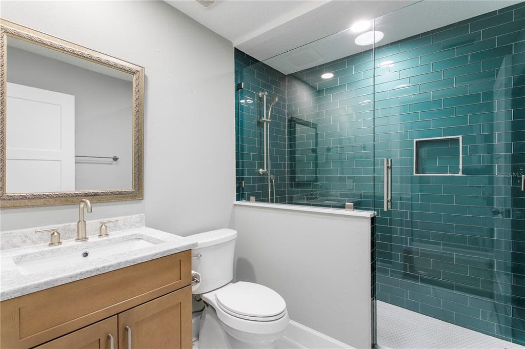 7989 CAUSEWAY BOULEVARD N photo 23