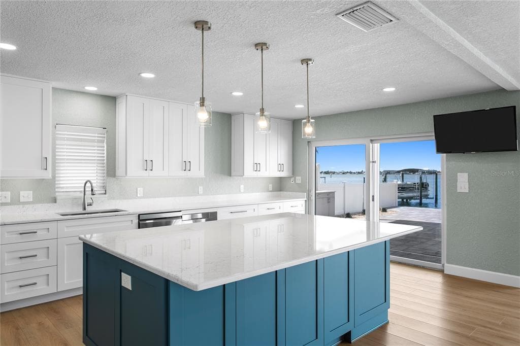 7989 CAUSEWAY BOULEVARD N photo 12
