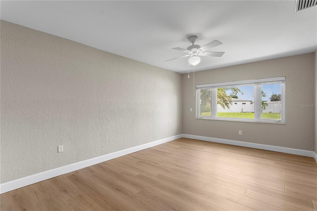 7989 CAUSEWAY BOULEVARD N photo 22