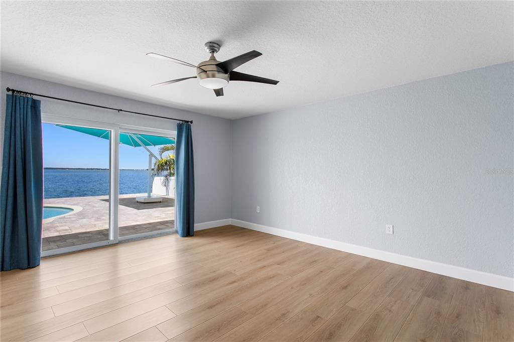 7989 CAUSEWAY BOULEVARD N photo 25