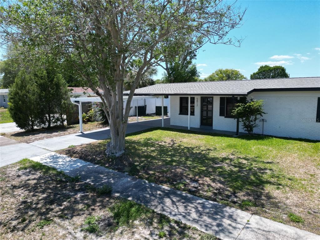 5812 LIVERPOOL DRIVE photo 7