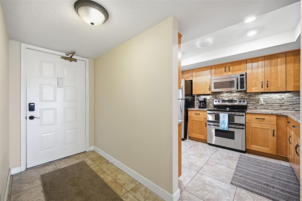 11730 SHIPWATCH DRIVE 207 photo 6