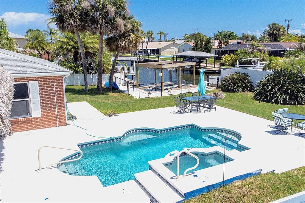 151 SEA ISLE CIRCLE photo 22