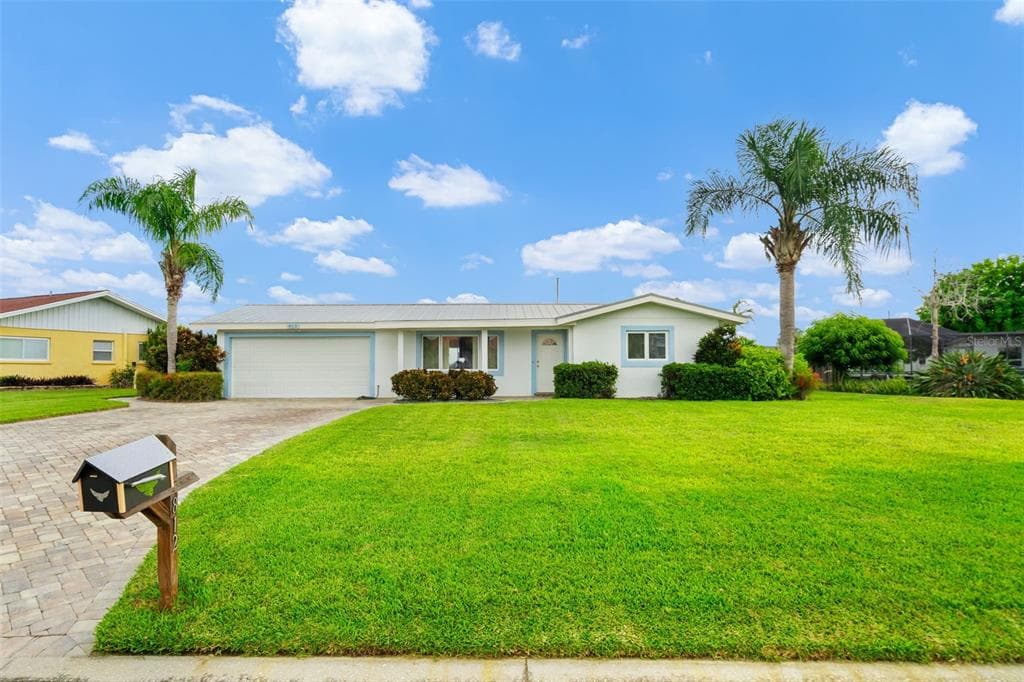 812 ARLINGTON ROAD photo 2