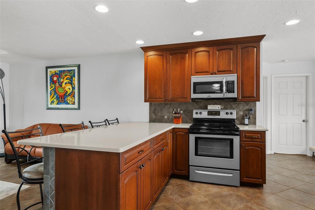 812 ARLINGTON ROAD photo 12