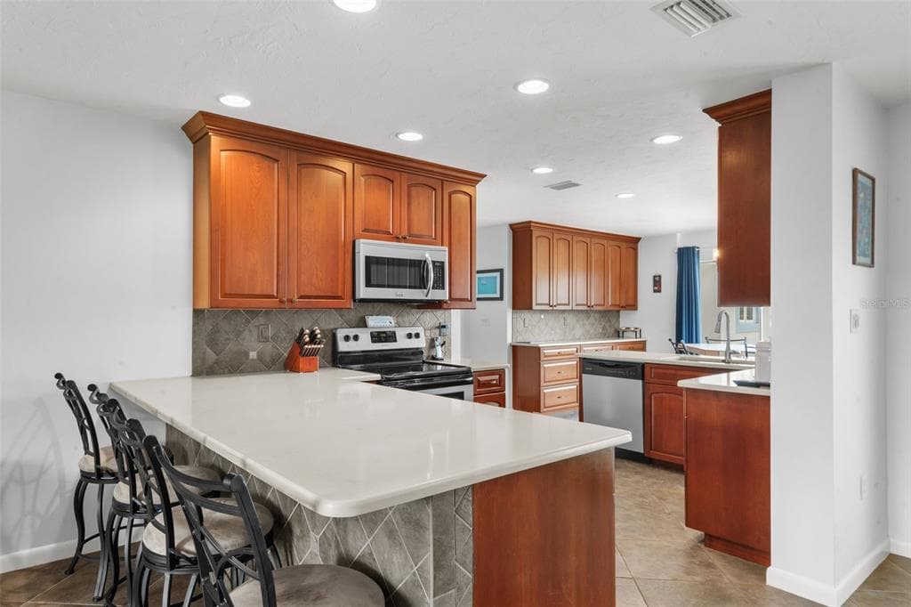 812 ARLINGTON ROAD photo 10
