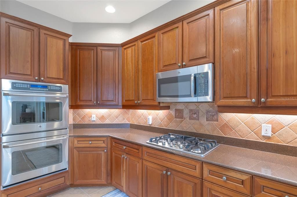 817 MARITIME COURT photo 13