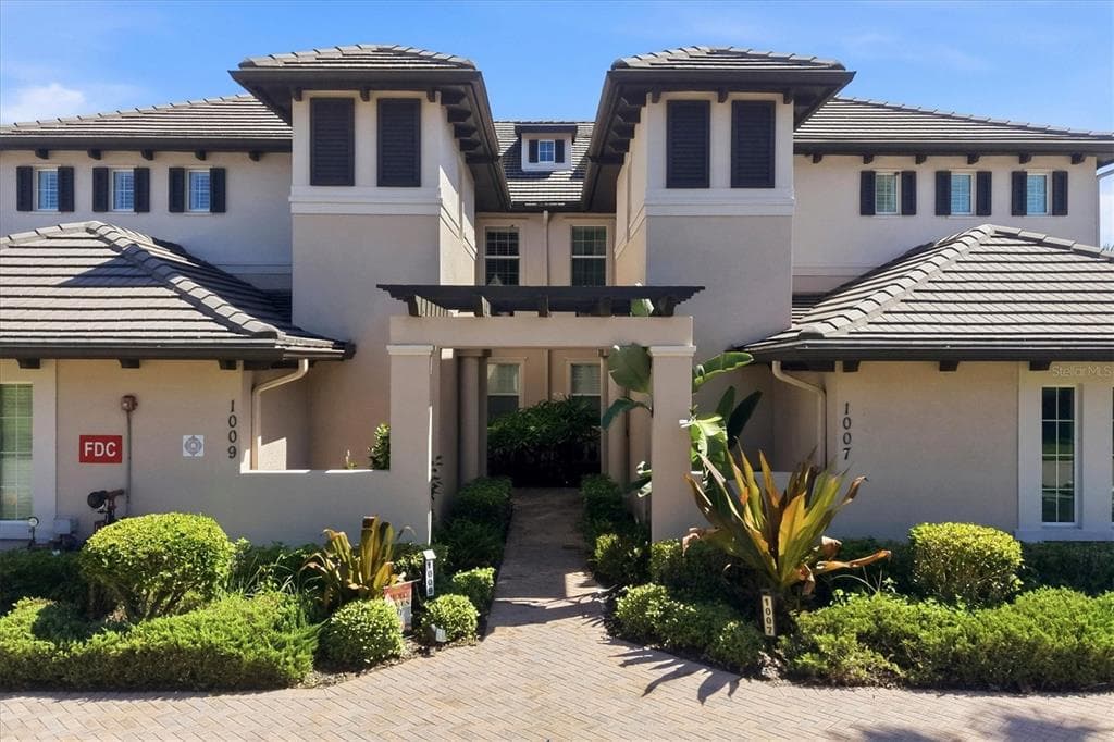 1009 RIVERSCAPE STREET 1009 photo 3