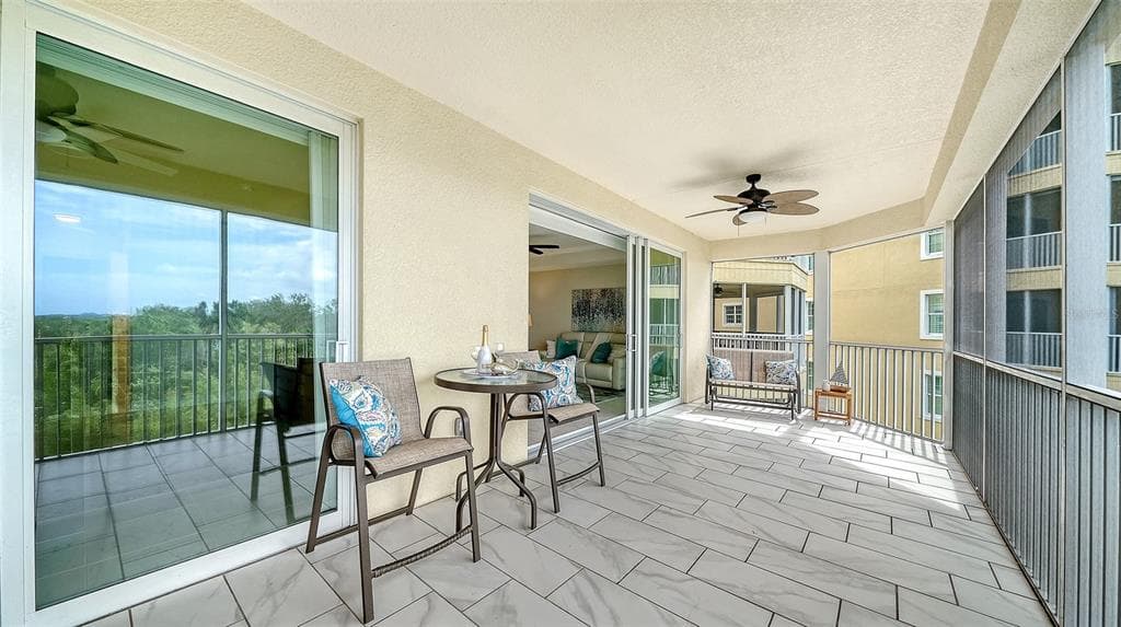 250 HIDDEN BAY DRIVE 302 photo 12