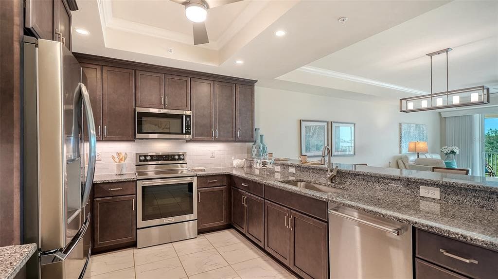 250 HIDDEN BAY DRIVE 302 photo 20