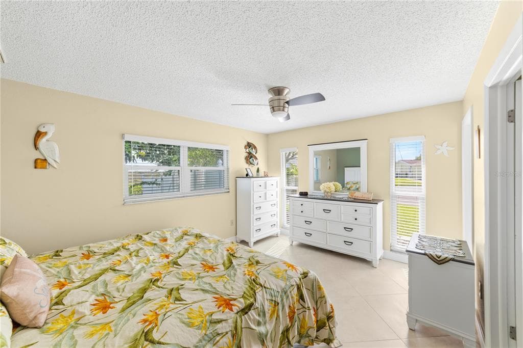15723 DONZI DRIVE photo 23