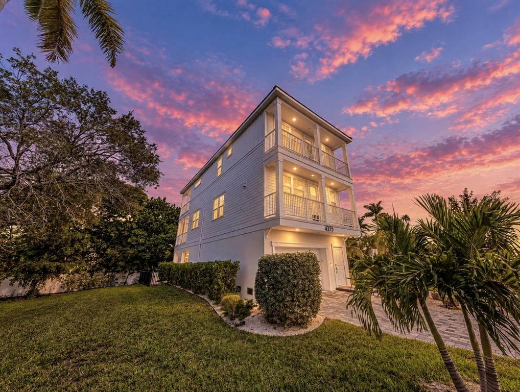 4375 MARINA VIEW WAY 2