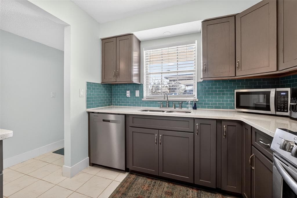 1640 JUNO TRAIL 102A photo 16
