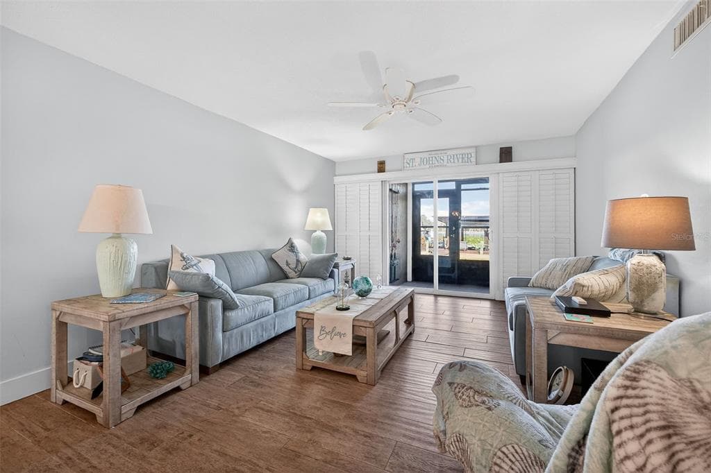 1640 JUNO TRAIL 102A photo 10
