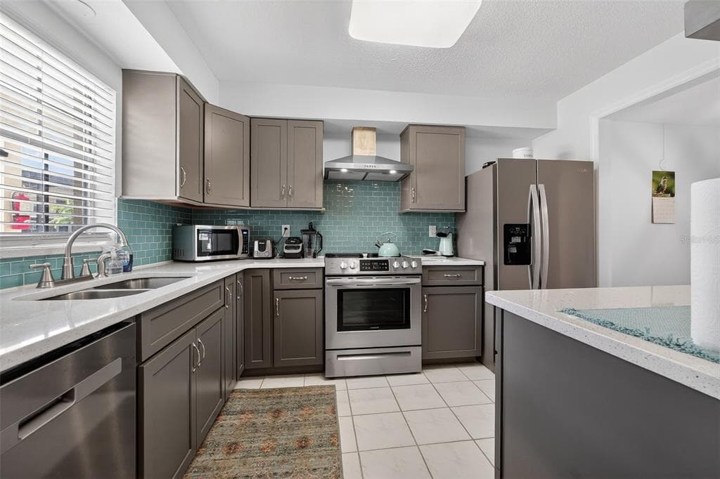 1640 JUNO TRAIL 102A photo 15