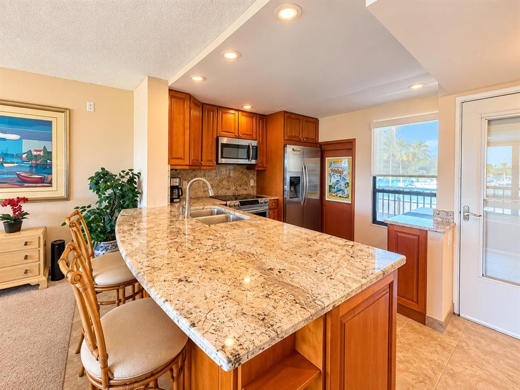 2620 COVE CAY DRIVE 306 photo 3