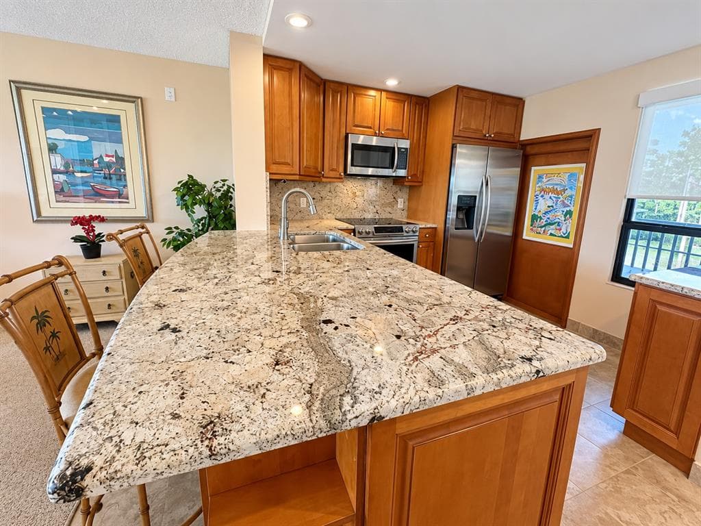 2620 COVE CAY DRIVE 306 photo 9