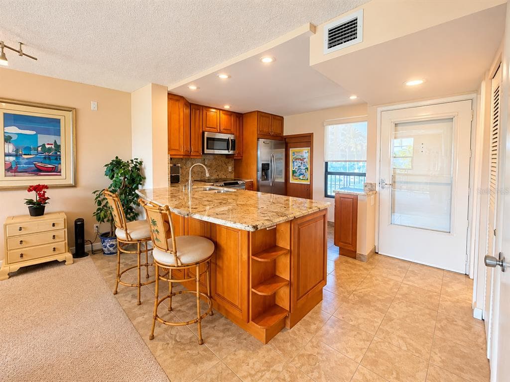 2620 COVE CAY DRIVE 306 photo 11