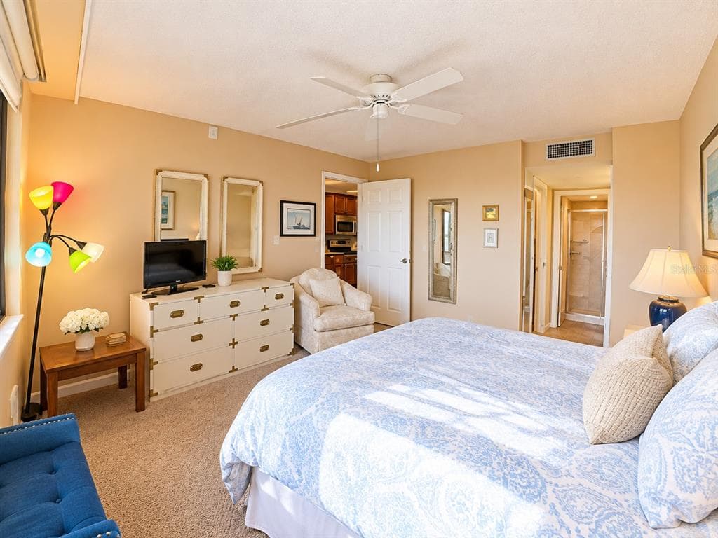 2620 COVE CAY DRIVE 306 photo 25