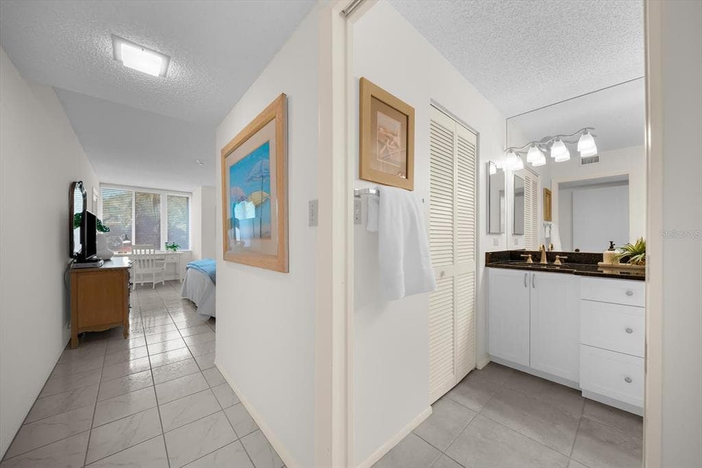 843 BAYPORT WAY 843 photo 11