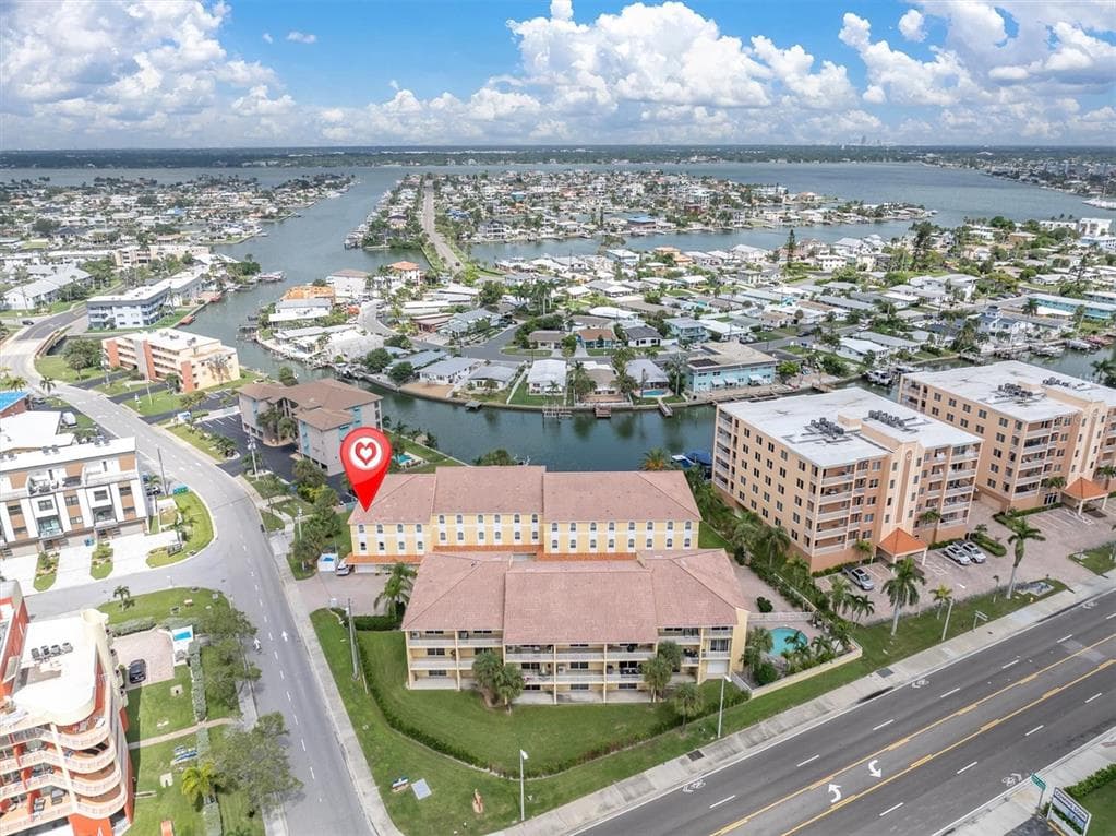 11595 GULF BOULEVARD 1 photo 2