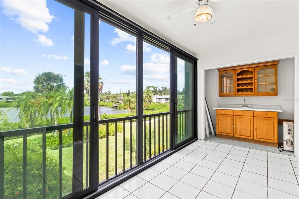 1601 BAYHOUSE POINT DRIVE 204 photo 12