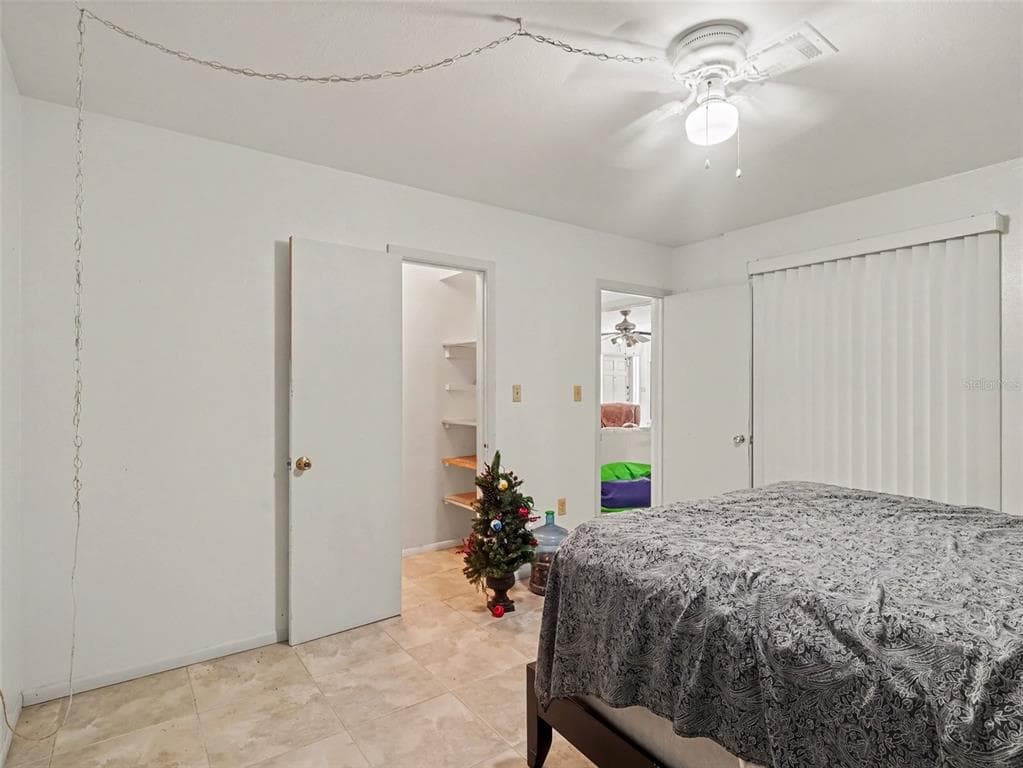 562 E TARPON BOULEVARD NW photo 12