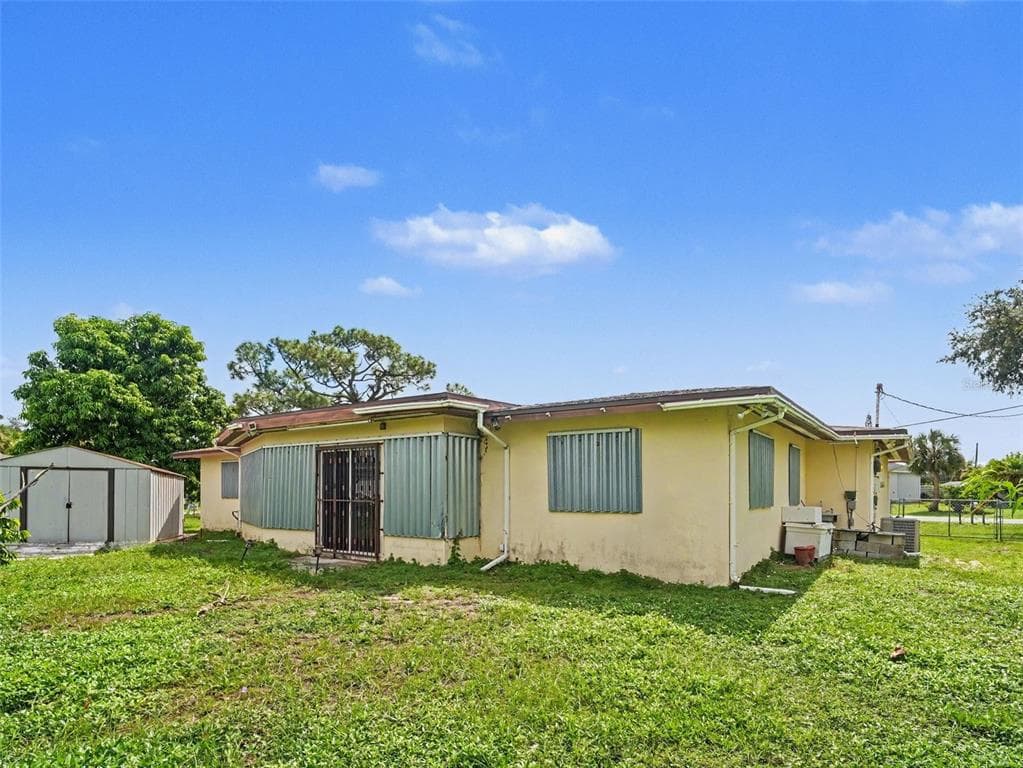 562 E TARPON BOULEVARD NW photo 22