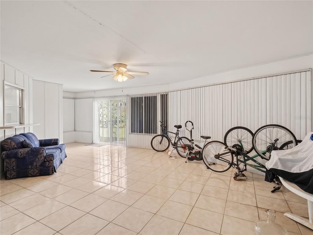 562 E TARPON BOULEVARD NW photo 9