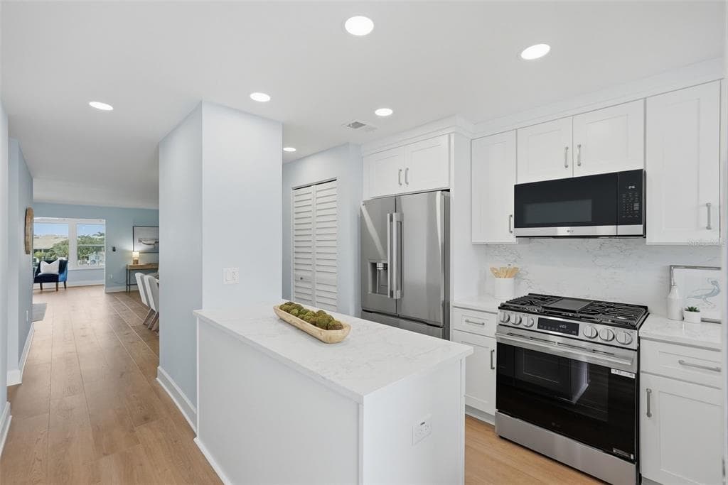5955 30TH AVENUE S 310 photo 4