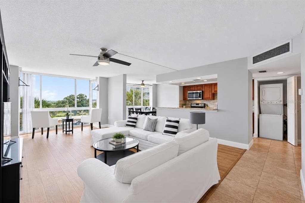 644 ISLAND WAY 406 photo 3