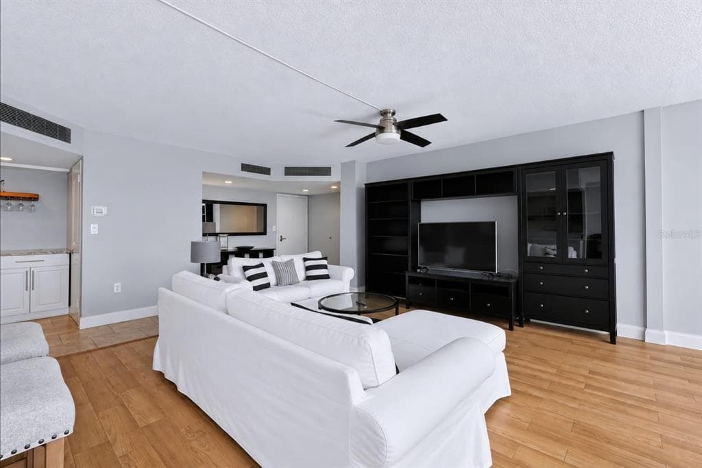 644 ISLAND WAY 406 photo 5