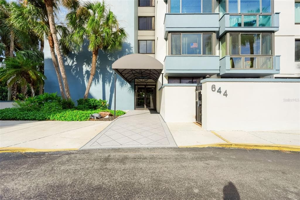 644 ISLAND WAY 406 photo 24