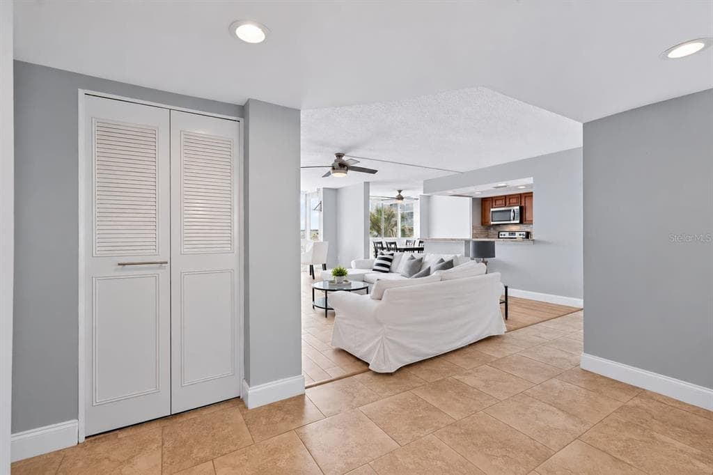 644 ISLAND WAY 406 photo 14