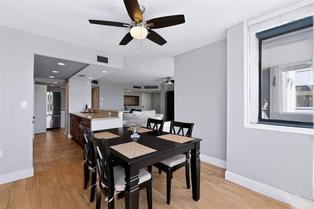 644 ISLAND WAY 406 photo 8