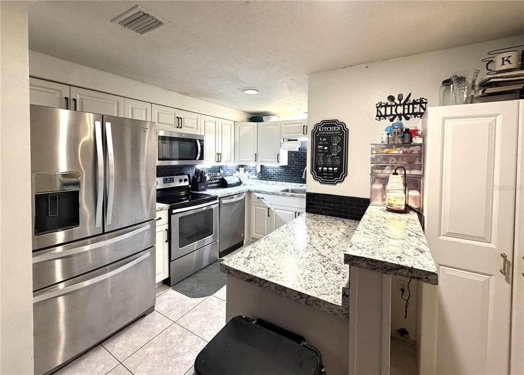1555 BEACON DRIVE photo 7