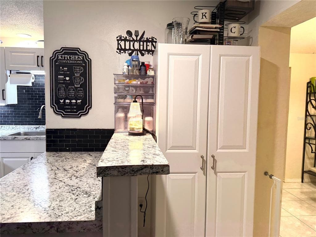 1555 BEACON DRIVE photo 9