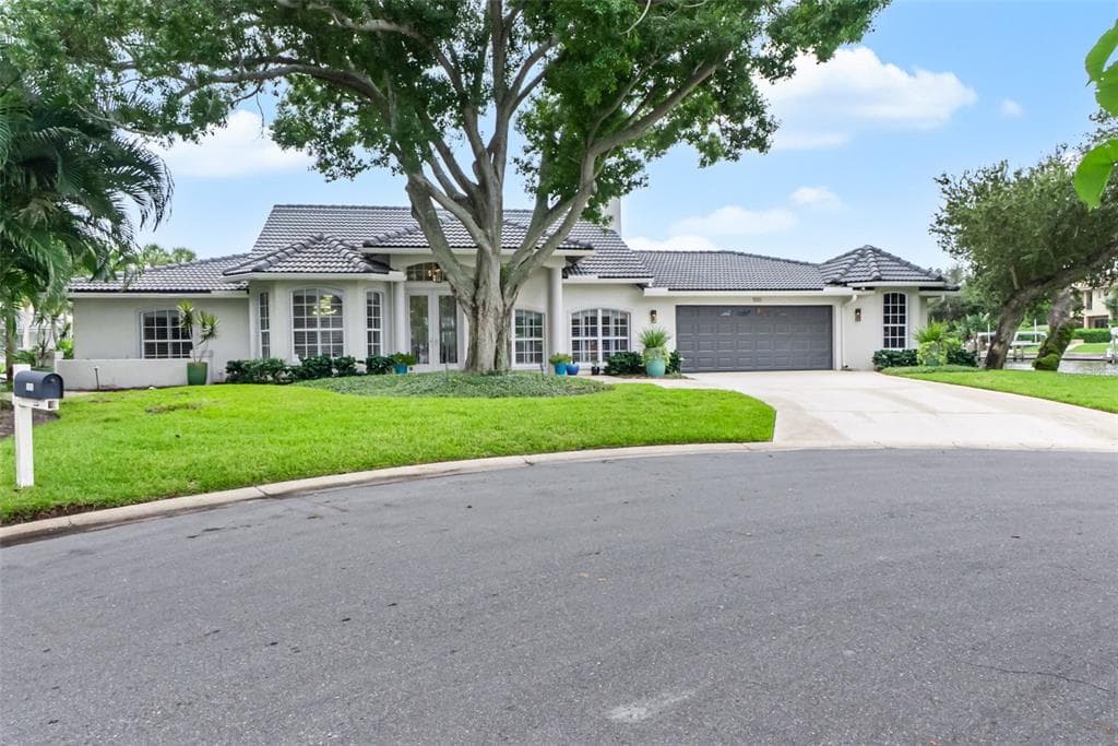 500 VENICE LANE 1