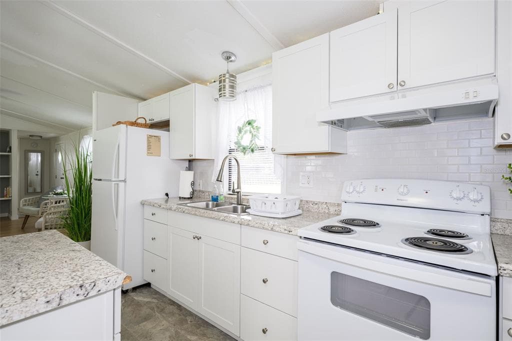 139 SPORTSMAN ROAD photo 6