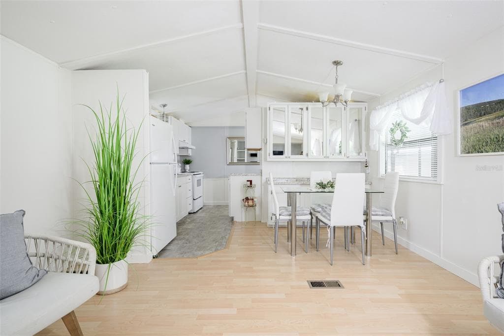 139 SPORTSMAN ROAD photo 9