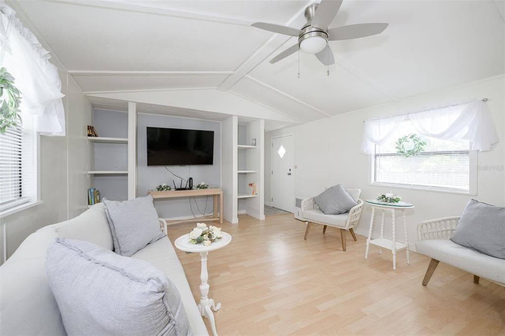 139 SPORTSMAN ROAD photo 11