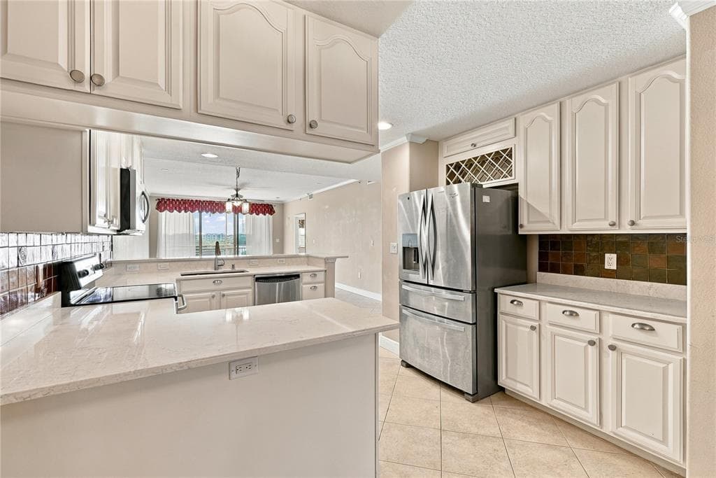 7070 KEY HAVEN ROAD 402 photo 13