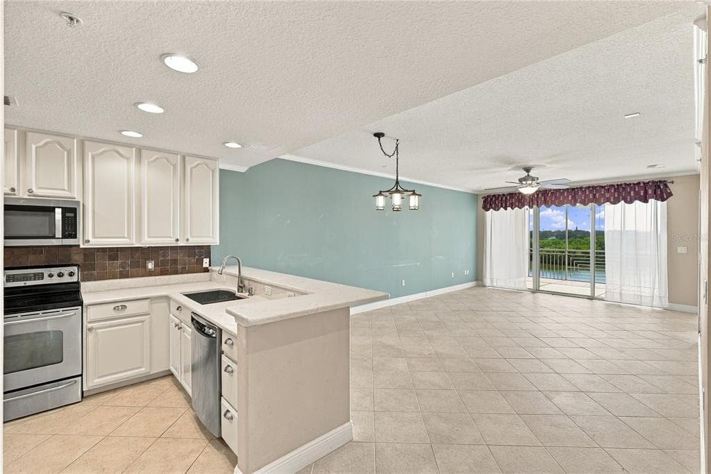 7070 KEY HAVEN ROAD 402 photo 16