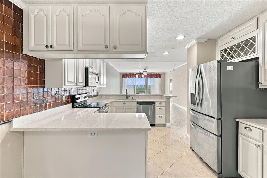 7070 KEY HAVEN ROAD 402 photo 12
