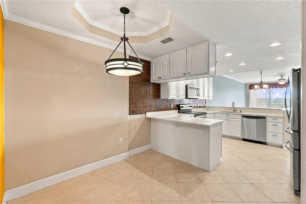 7070 KEY HAVEN ROAD 402 photo 10