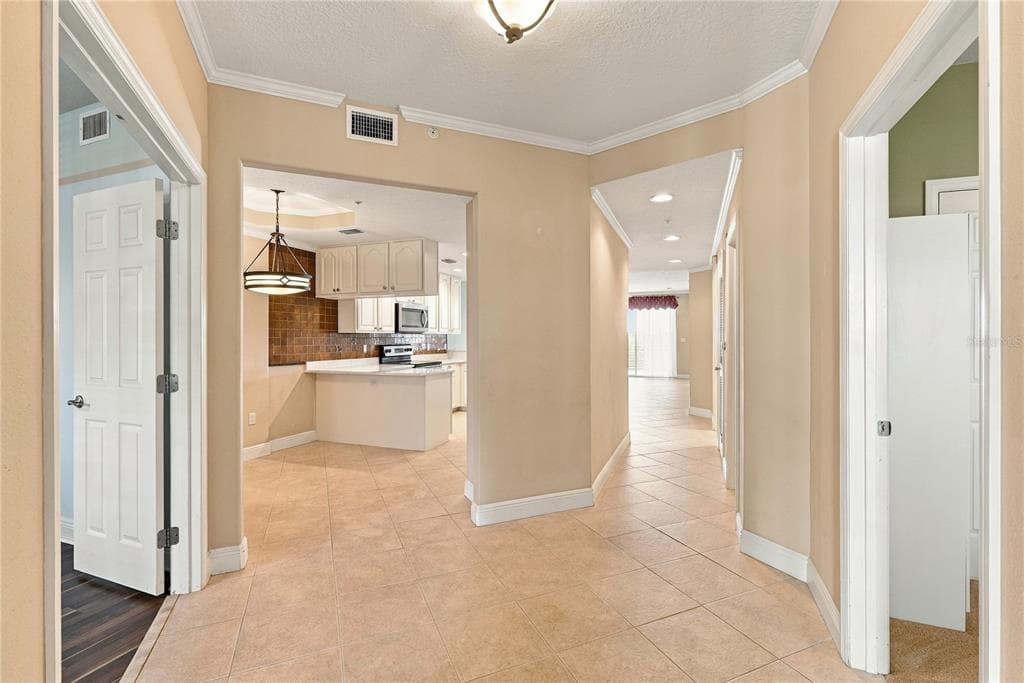 7070 KEY HAVEN ROAD 402 photo 8
