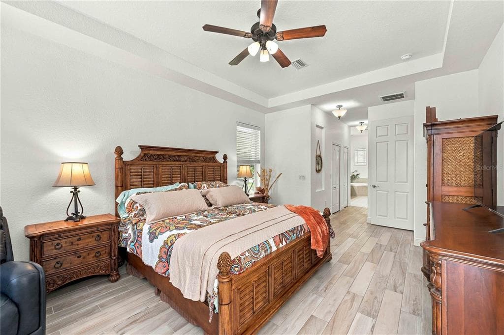15392 ALDAMA CIRCLE photo 9